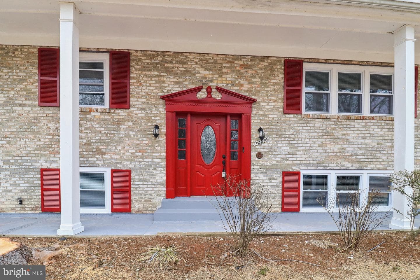 12816 Pine Tree Lane photo 4