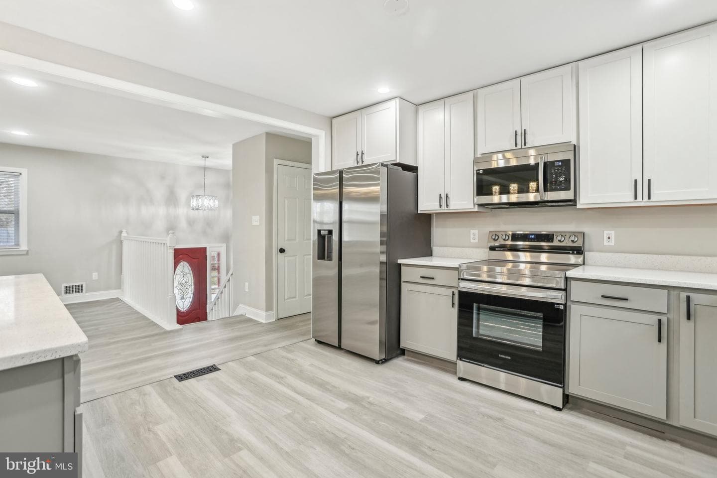 12816 Pine Tree Lane photo 8
