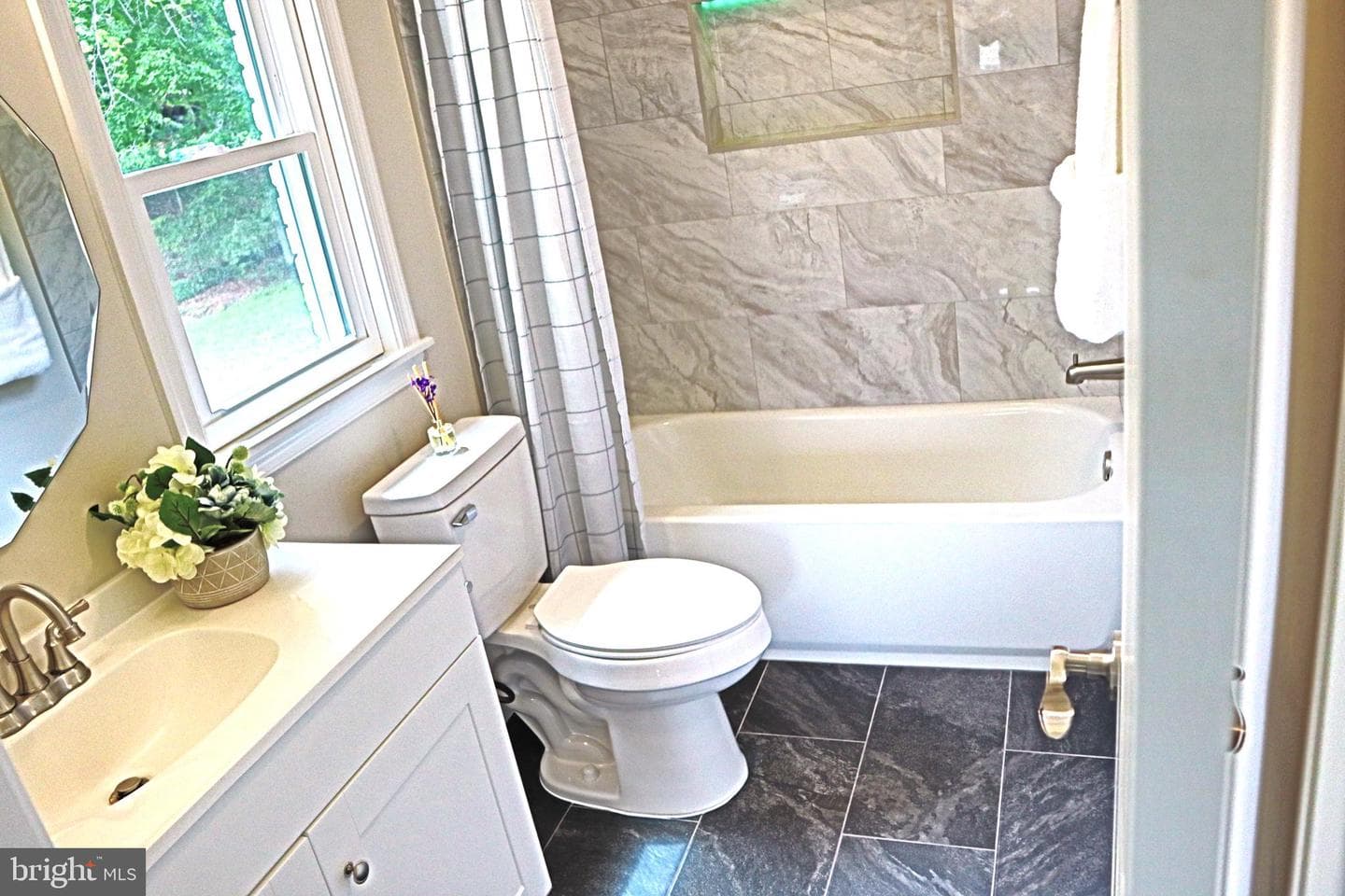 1511 Jefferson Street photo 17