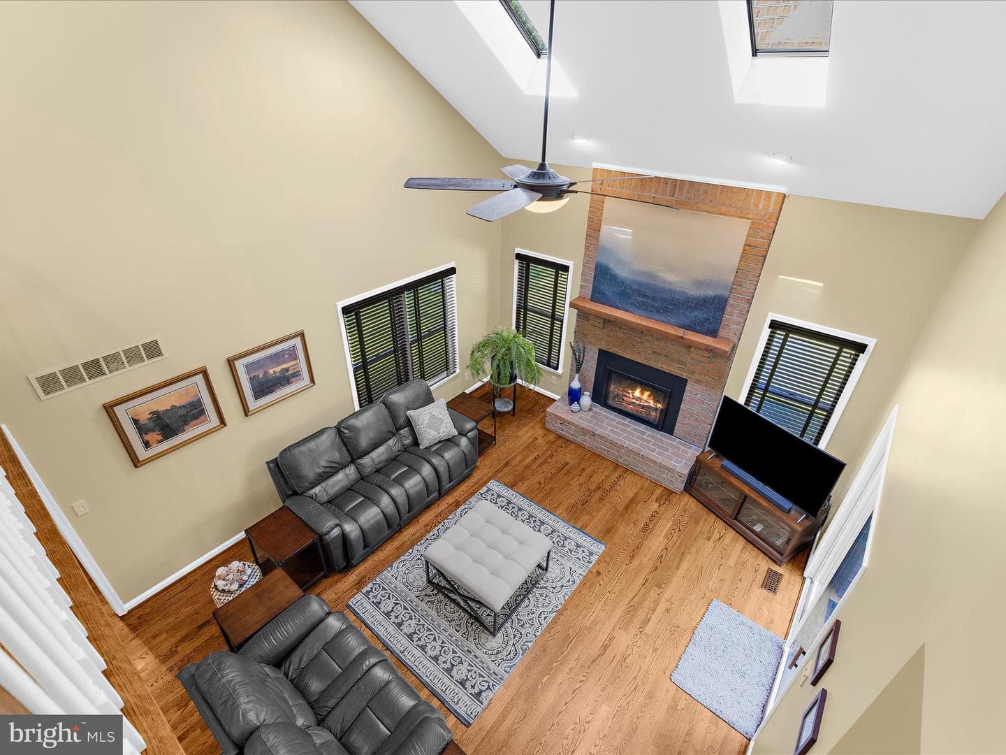 210 Queen Marie Court photo 10