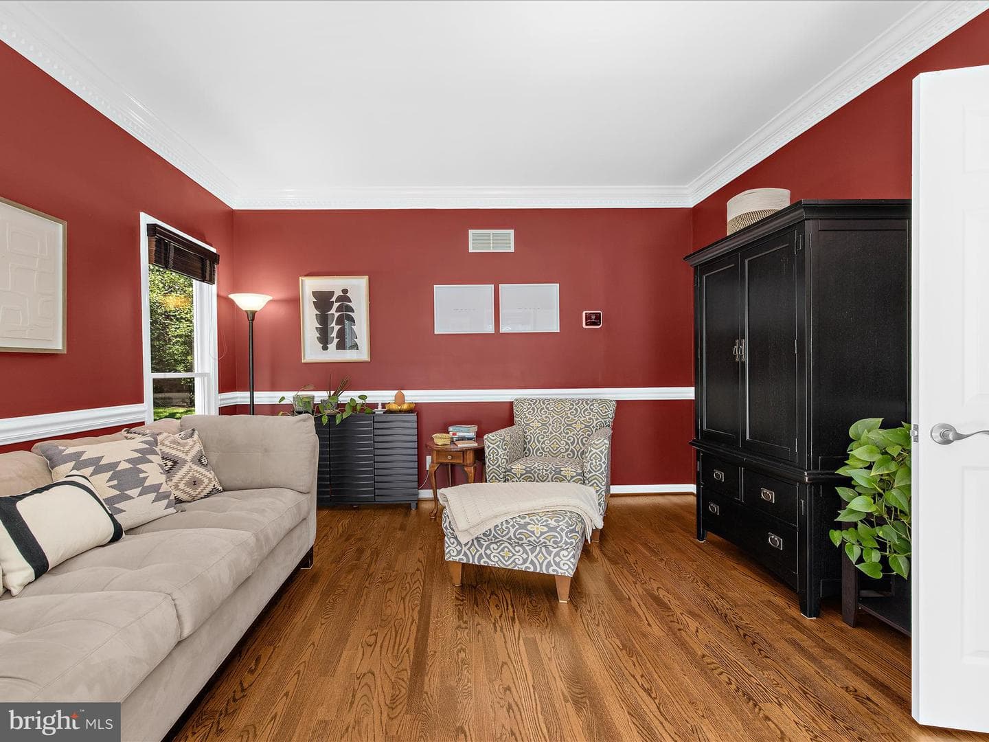 210 Queen Marie Court photo 14