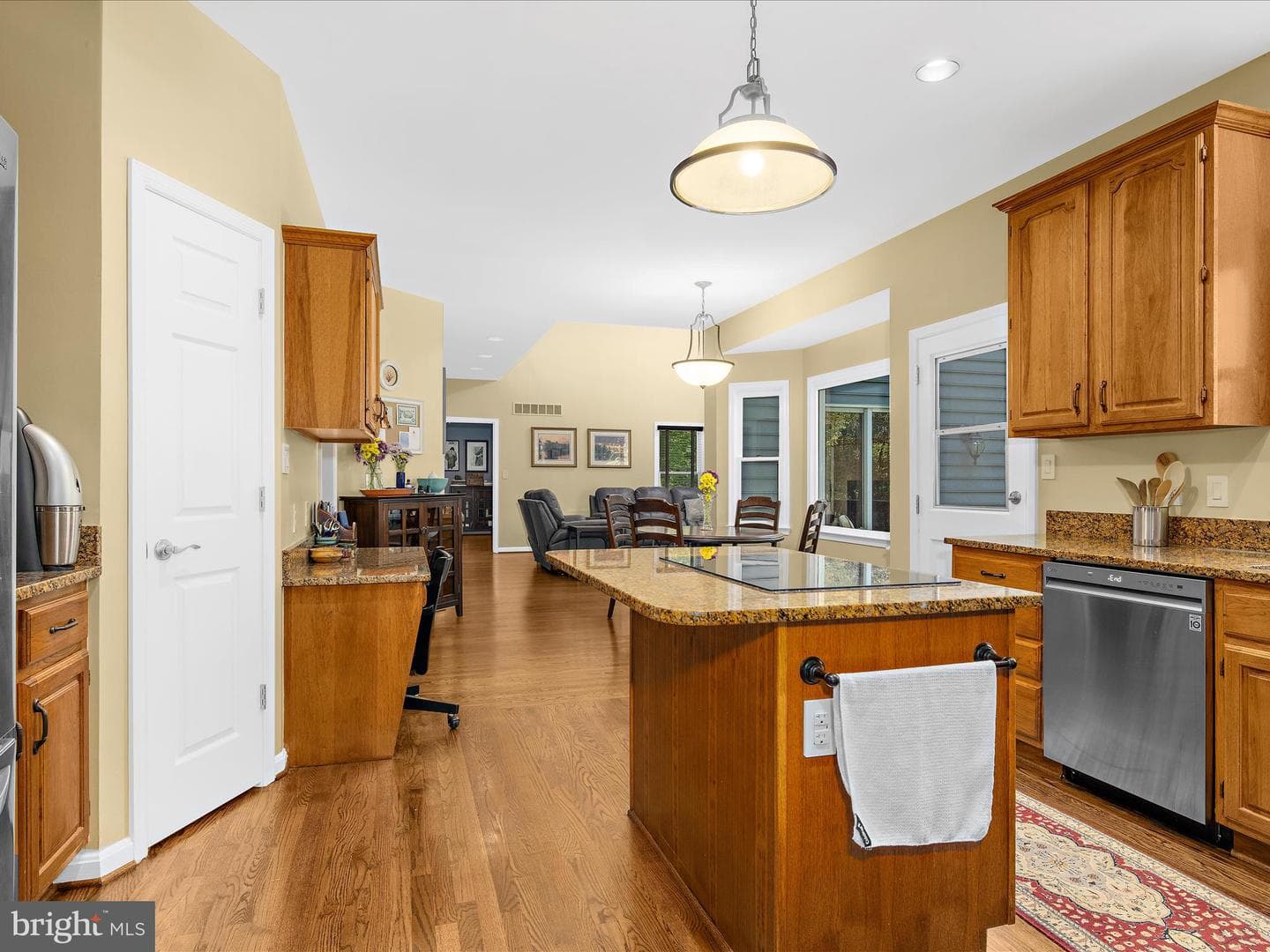 210 Queen Marie Court photo 22