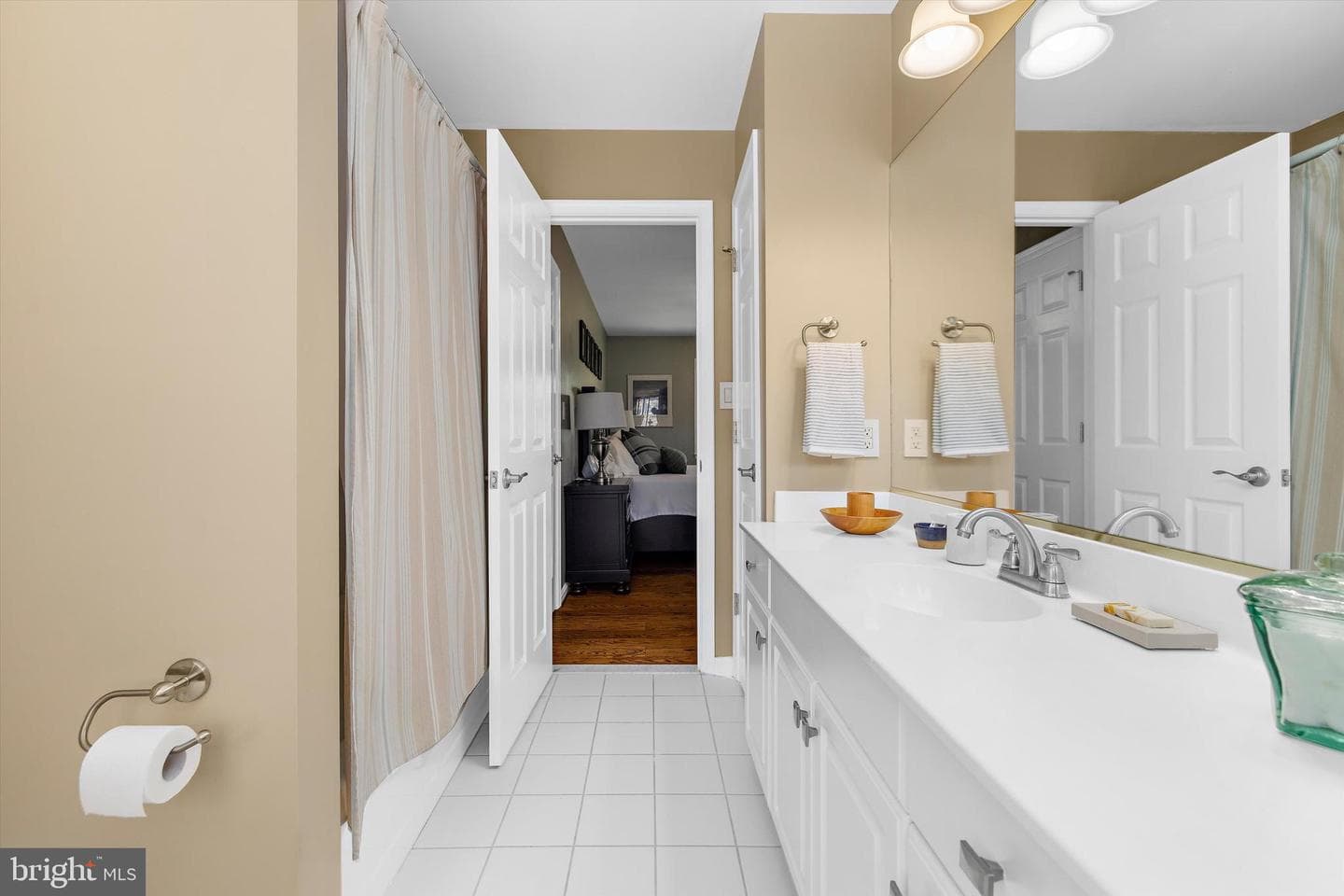 210 Queen Marie Court photo 42