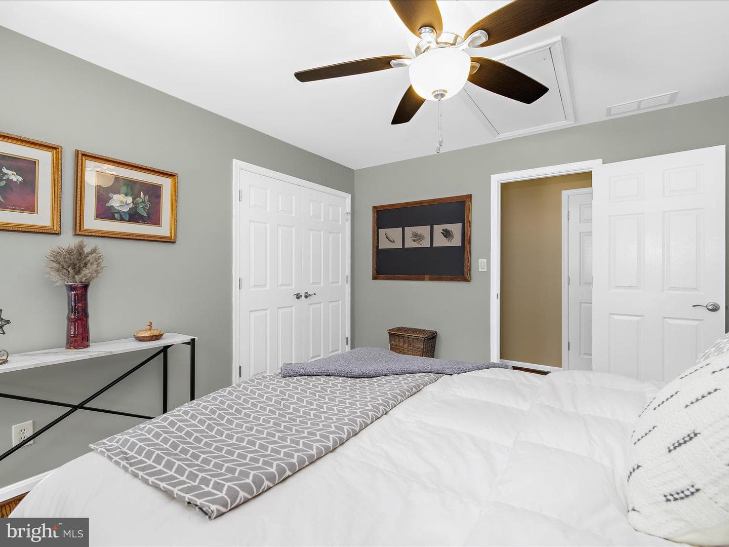 210 Queen Marie Court photo 49