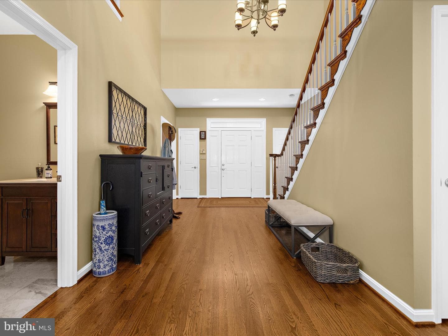 210 Queen Marie Court photo 6