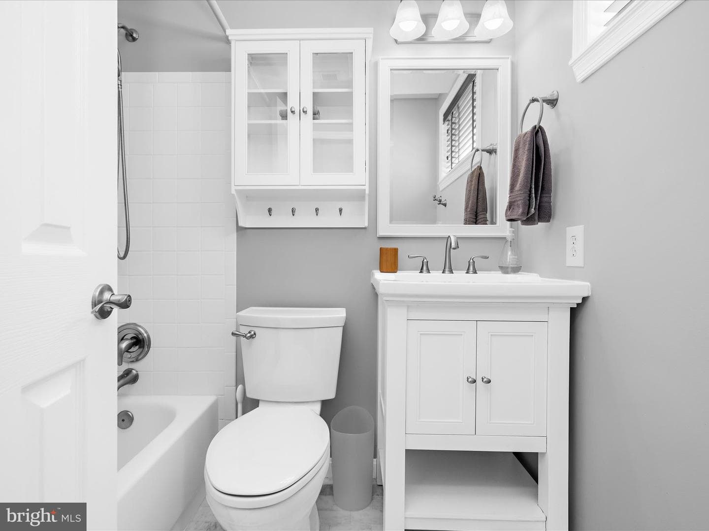 210 Queen Marie Court photo 60