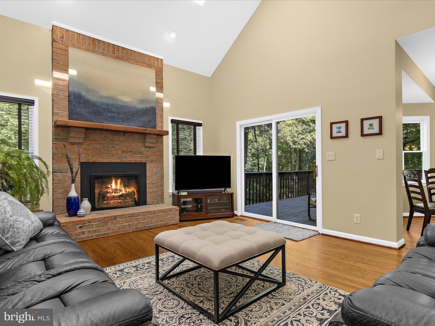210 Queen Marie Court photo 7