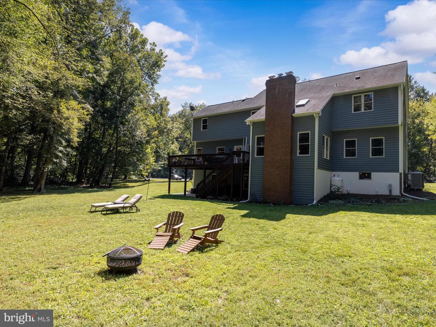 210 Queen Marie Court photo 76