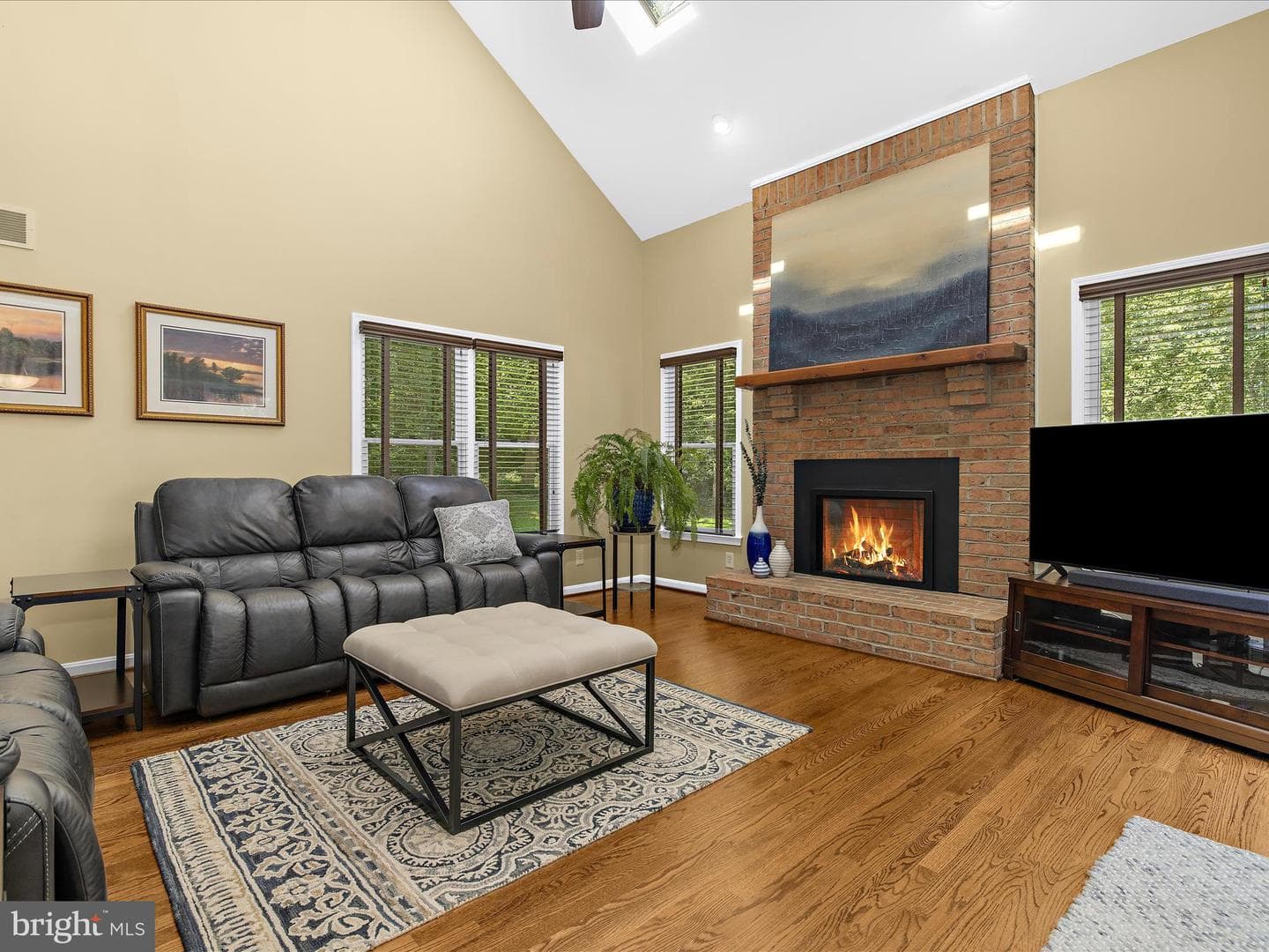 210 Queen Marie Court photo 8
