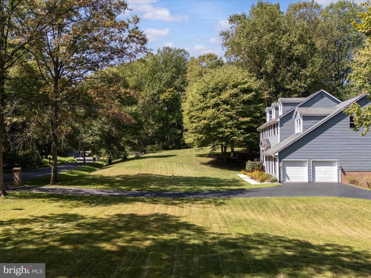 210 Queen Marie Court photo 80