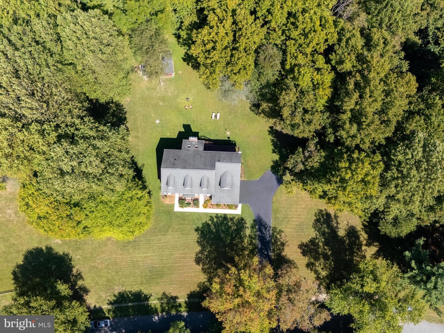 210 Queen Marie Court photo 81
