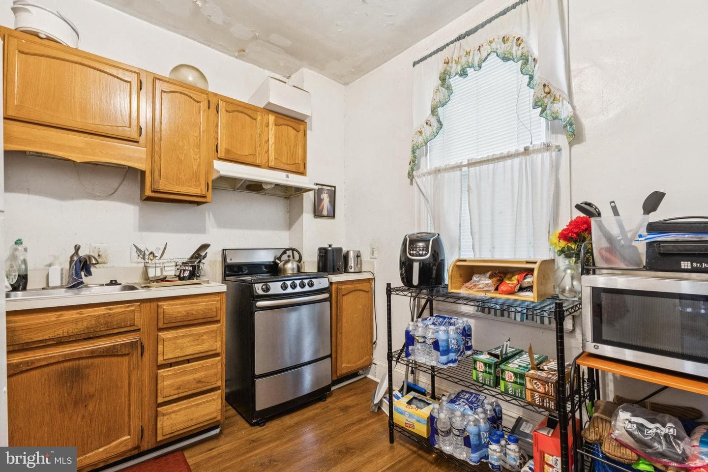 3904 Clark Street photo 5