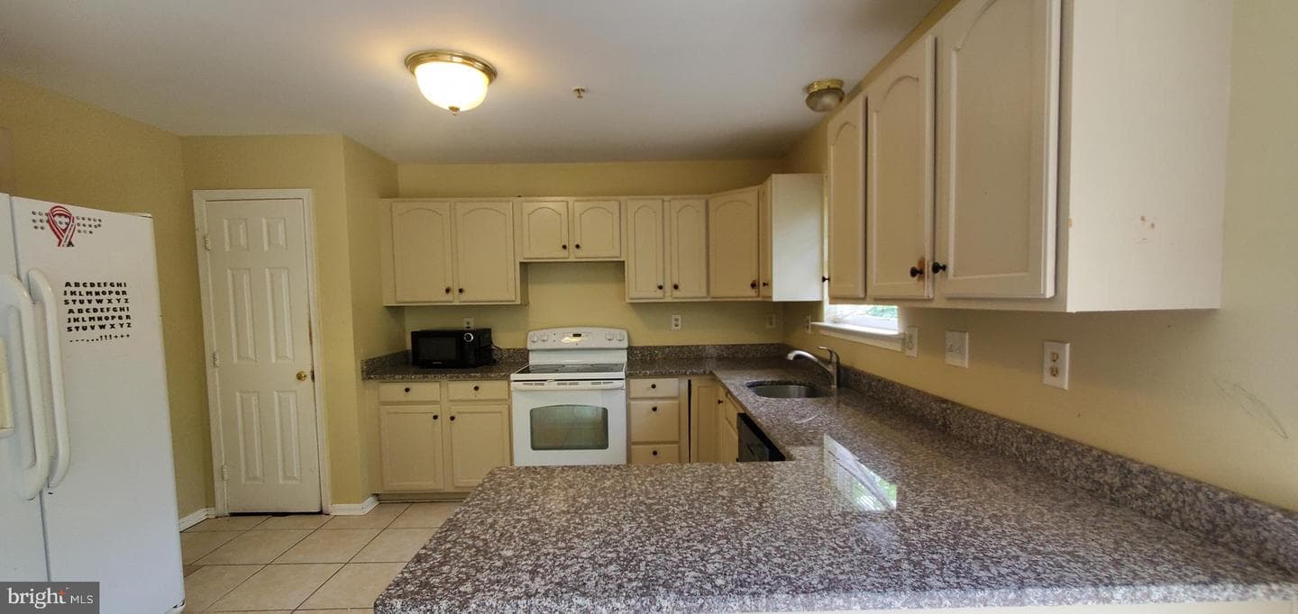 5502 Linwood Court photo 5