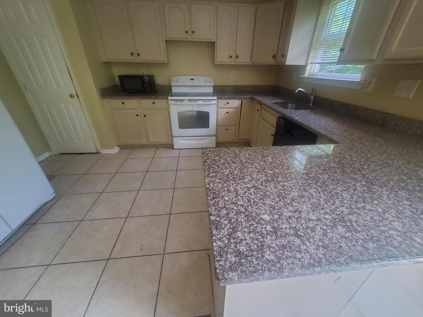 5502 Linwood Court photo 50