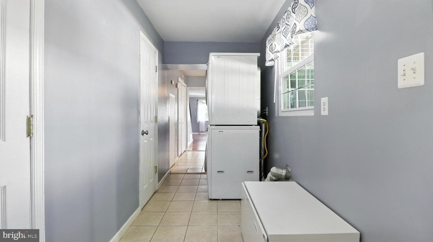 6203 Longfellow Street photo 14