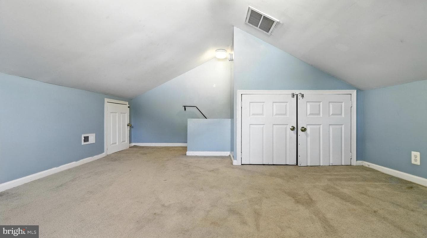 6203 Longfellow Street photo 37
