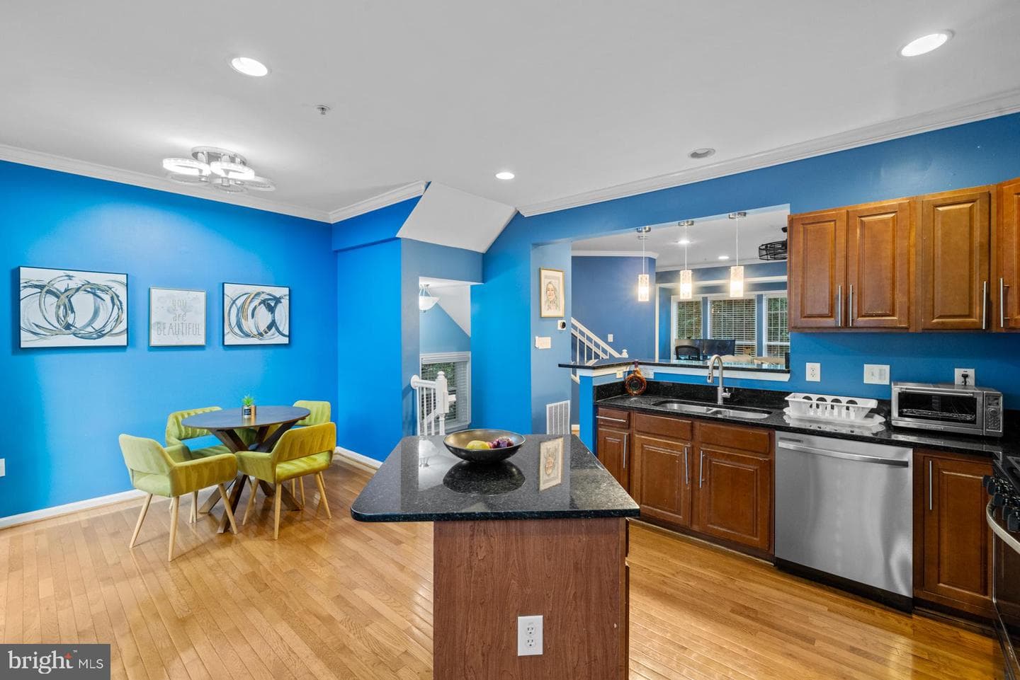 1712 Apple Blossom Court photo 14