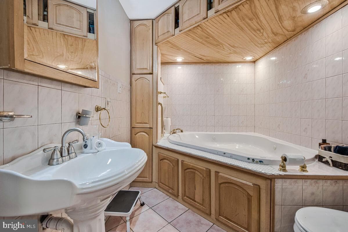 6614 McCahill Drive photo 20