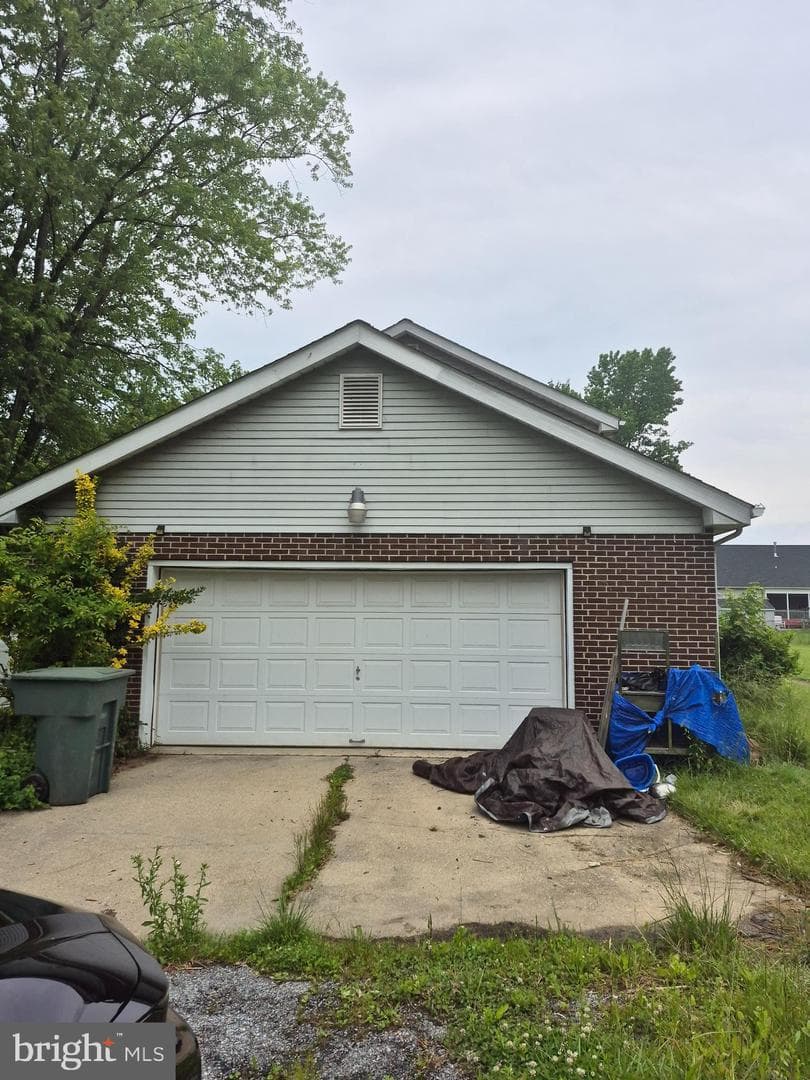 6706 Surratts Road photo 5