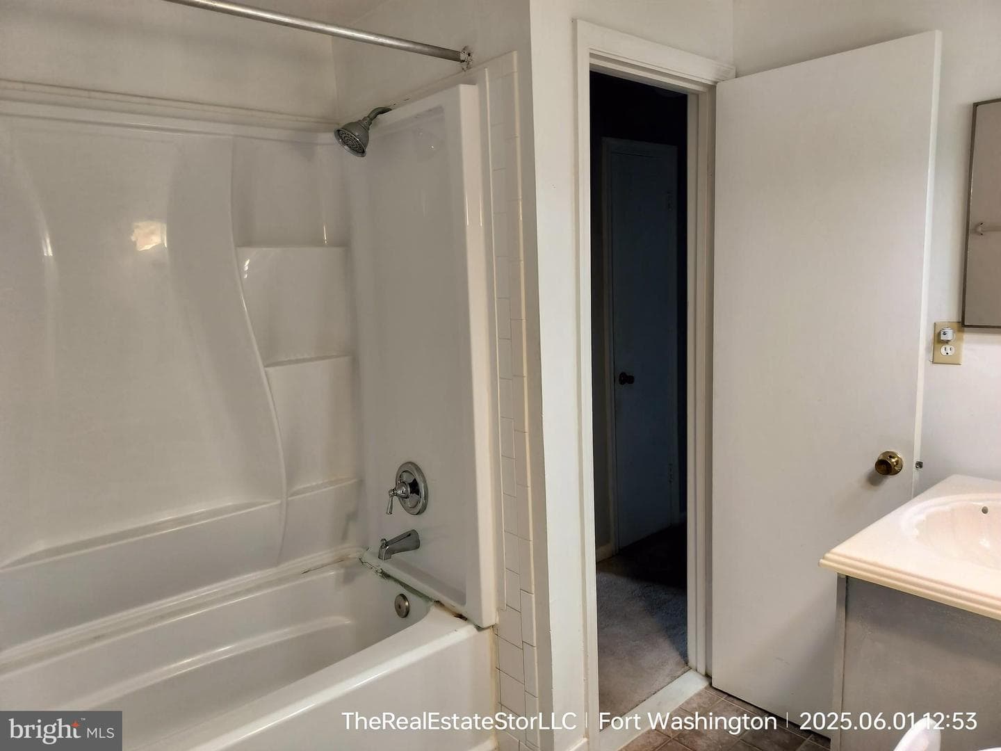 1532 Potomac Heights Drive #204 photo 5