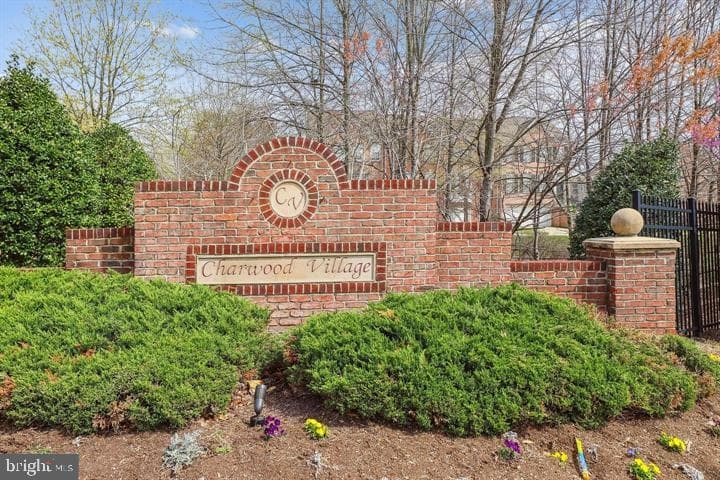 714 Parev Way photo 45