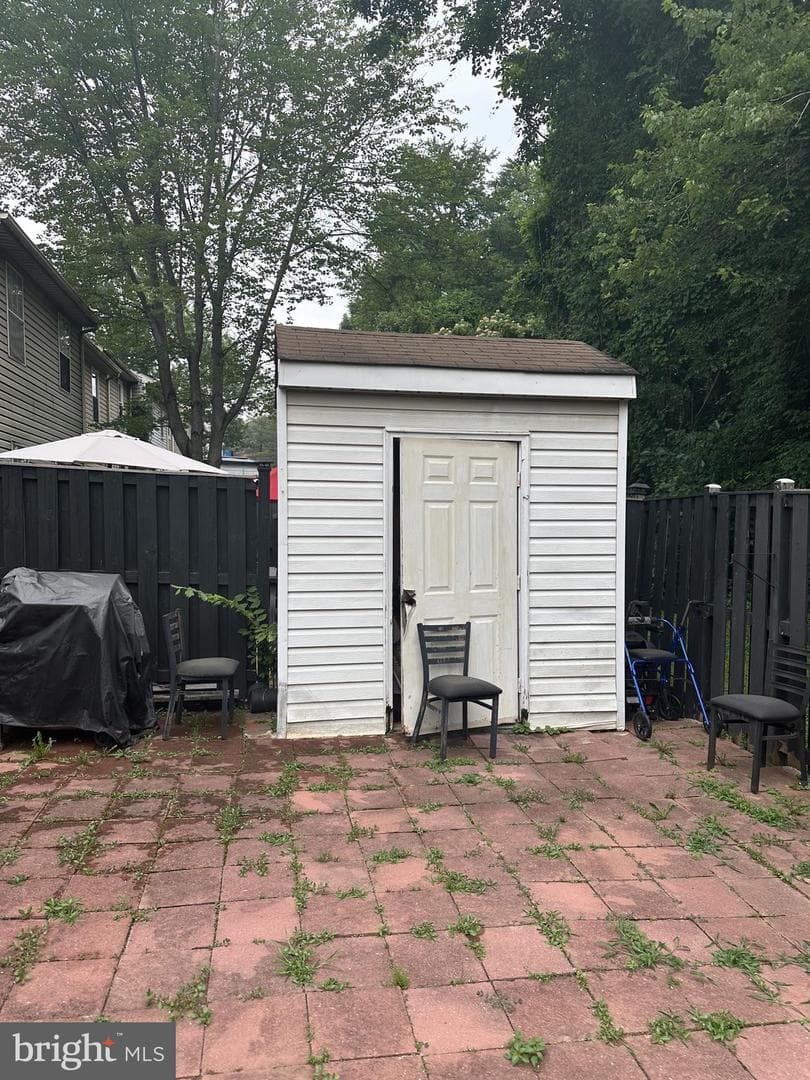 1821 Cedarwood Court photo 32