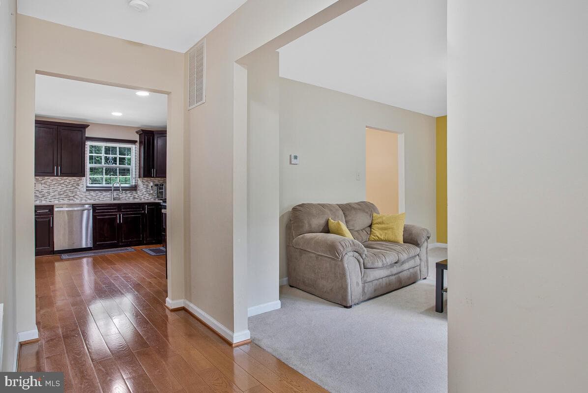 3206 Shekhar Court photo 4