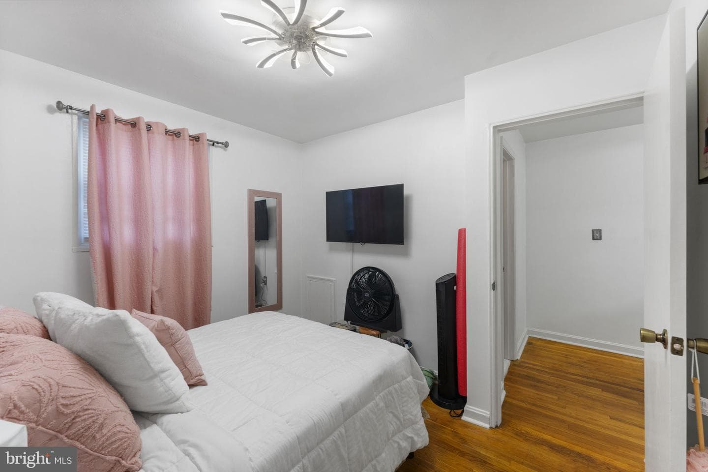 2409 Keating Street photo 23