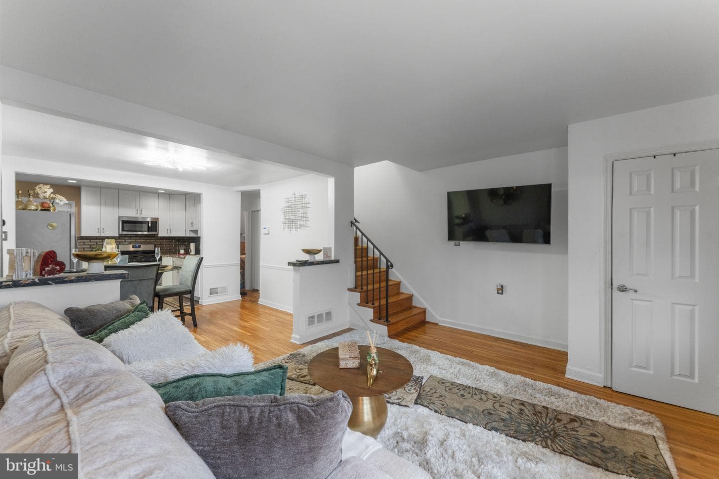 2409 Keating Street photo 6