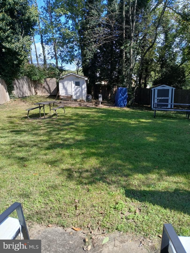 7304 Malden Lane photo 5