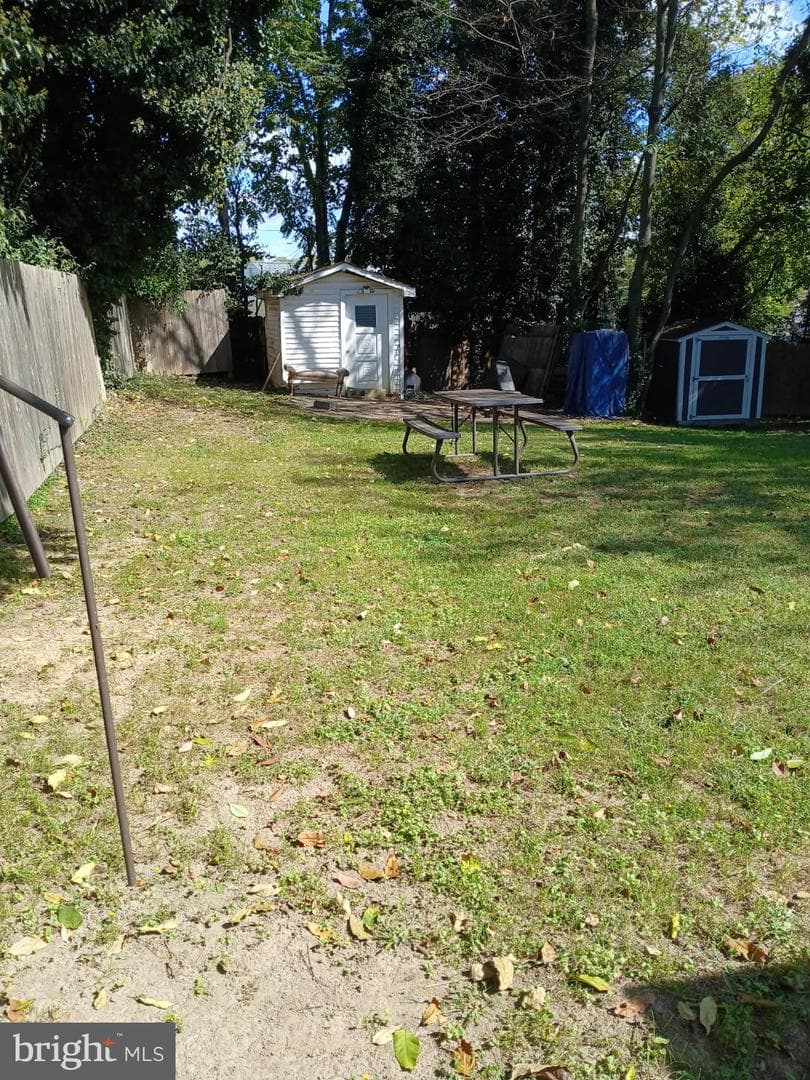 7304 Malden Lane photo 7