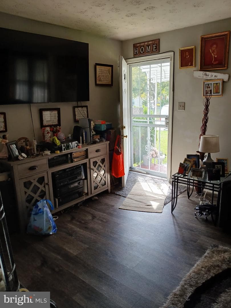 7304 Malden Lane photo 8