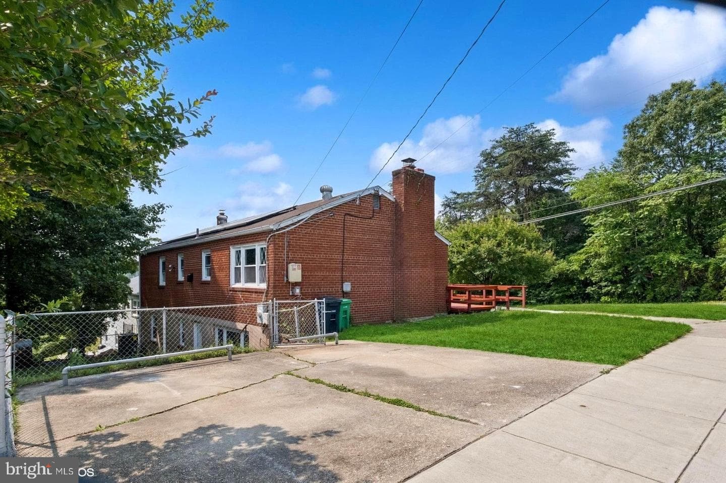 4600 Old Branch Avenue photo 2