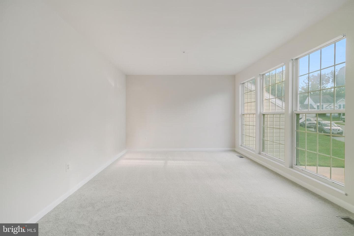 936 Millponds Court photo 34