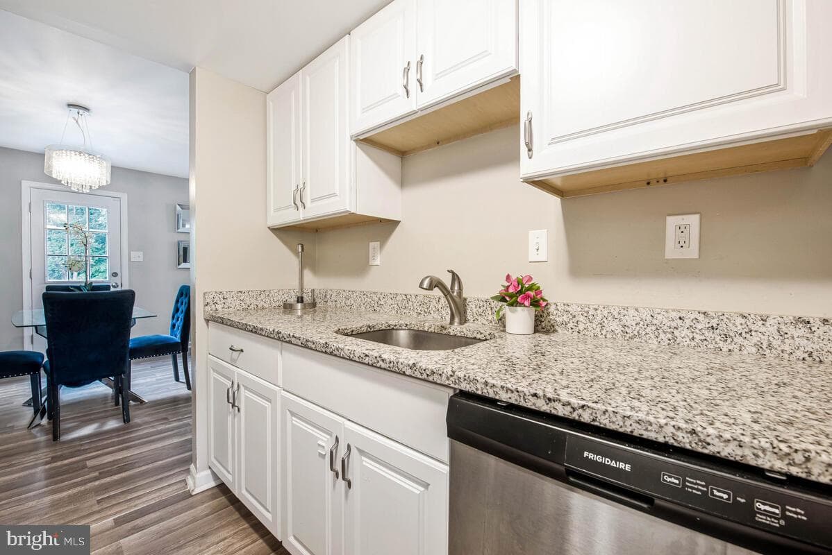7122 Marbury Court photo 10