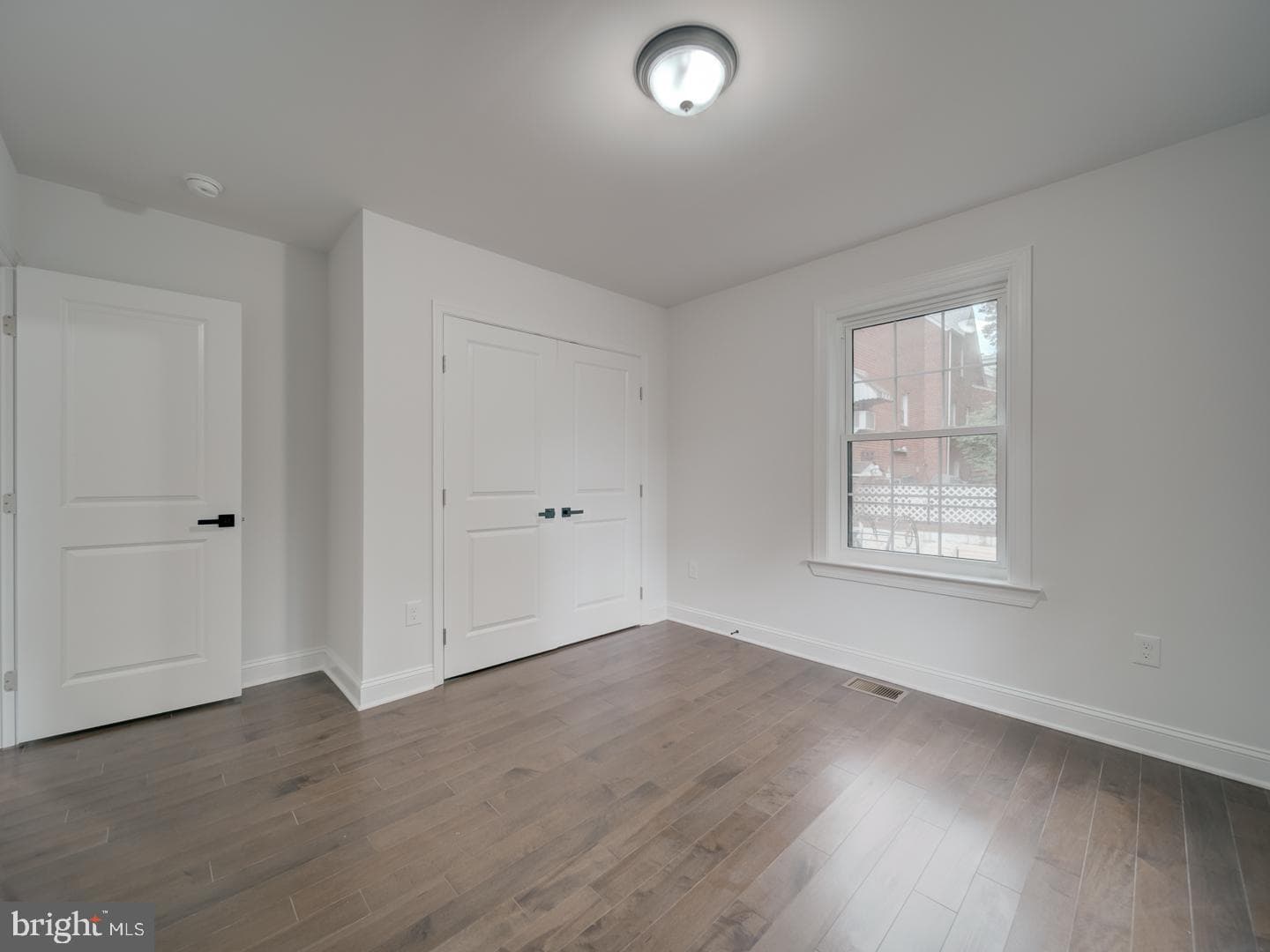 3912 Livingston Street photo 37