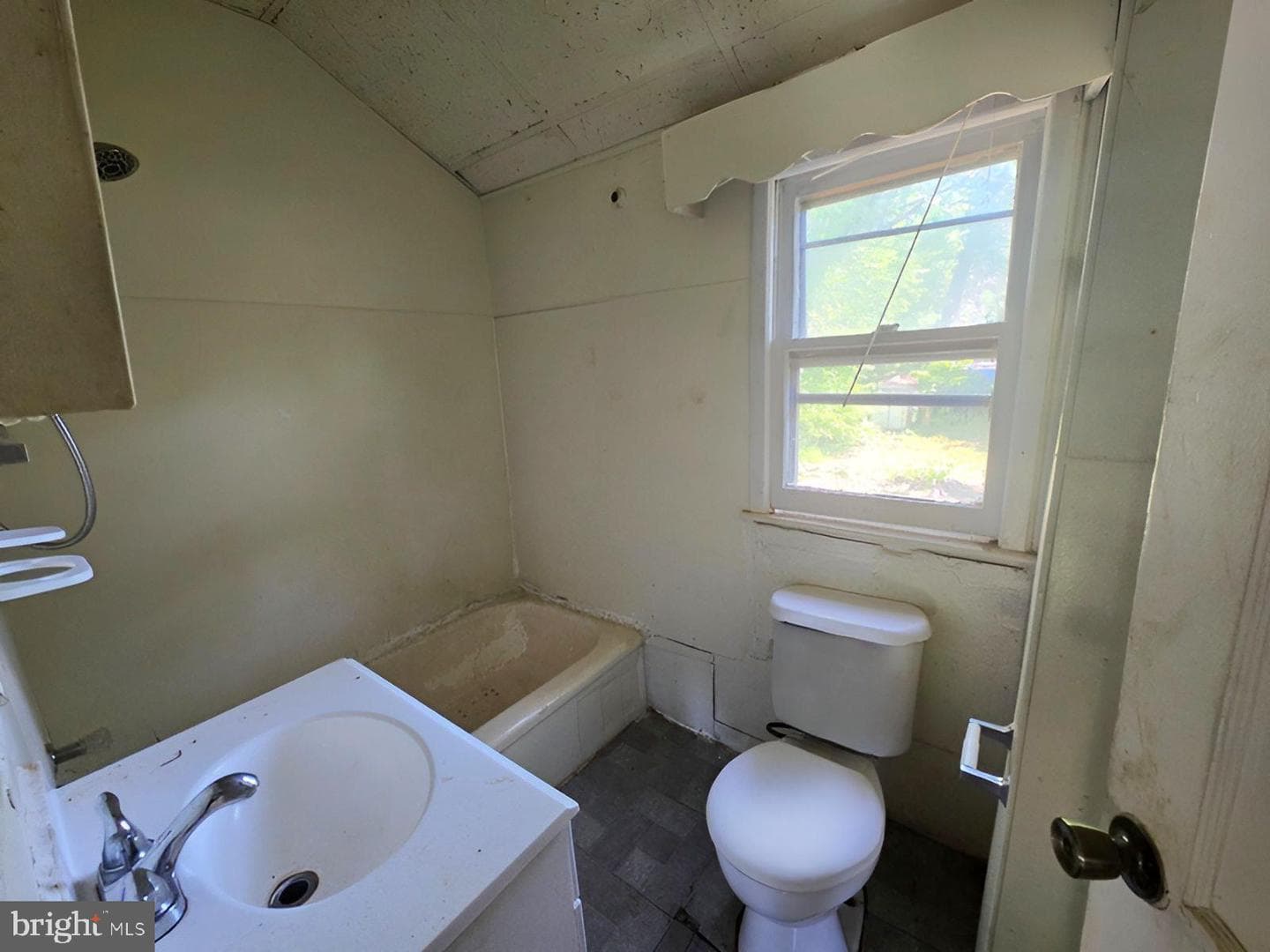 2403 Greeley Place photo 8