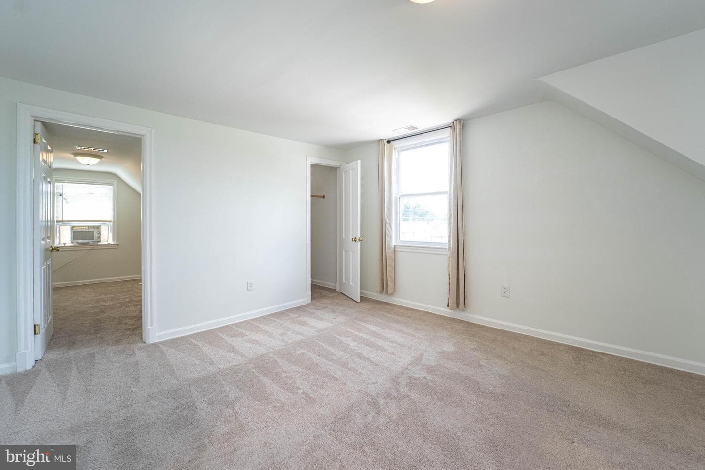 6202 Baltic Street photo 18