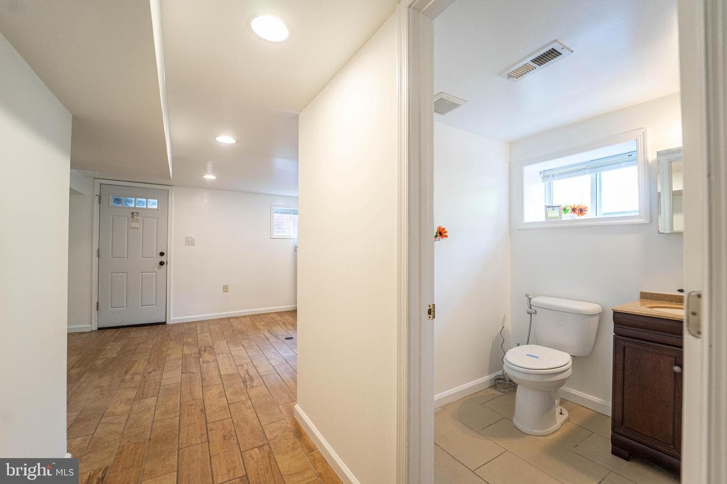 6202 Baltic Street photo 37