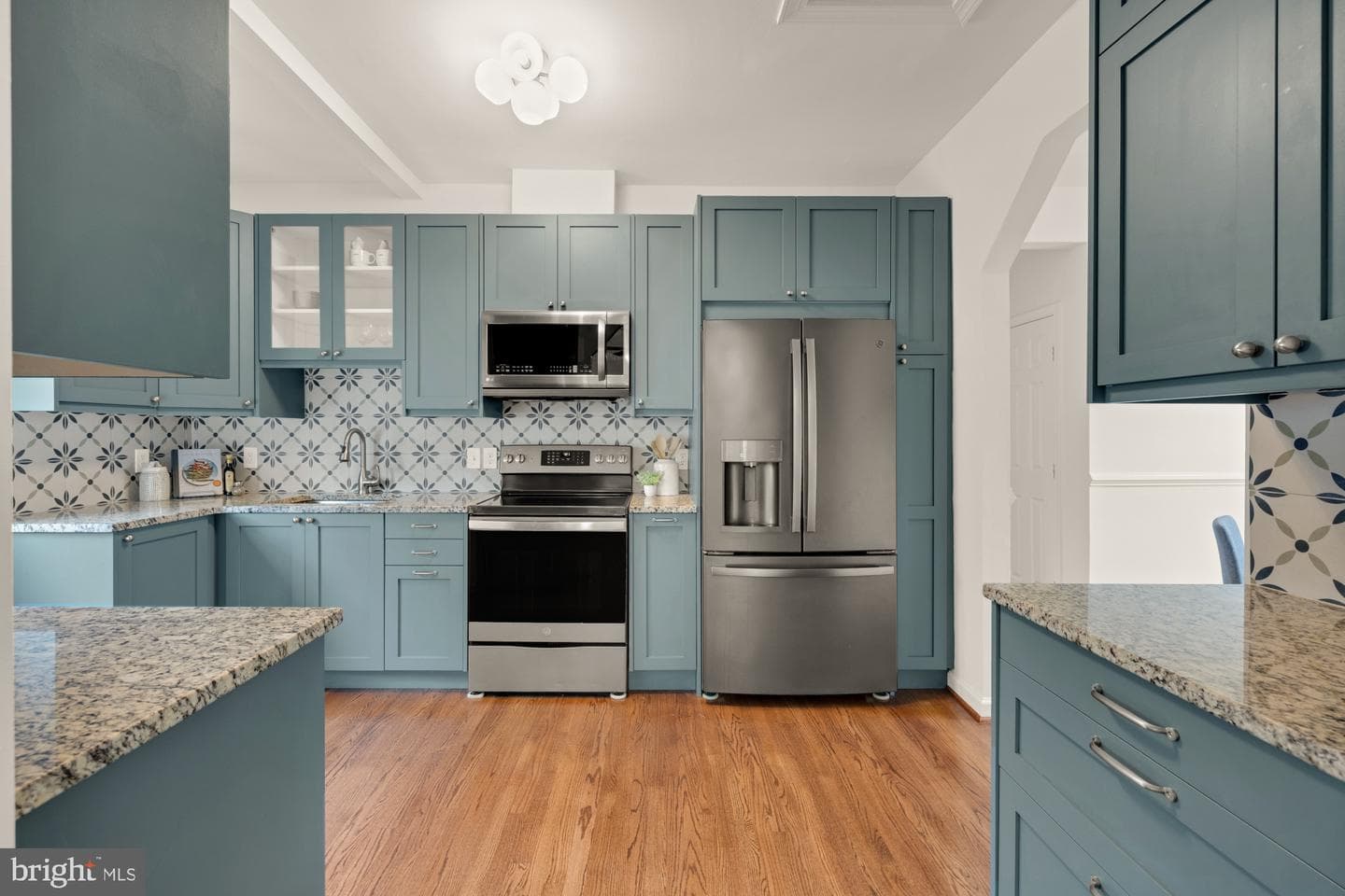 4406 38th Street photo 3