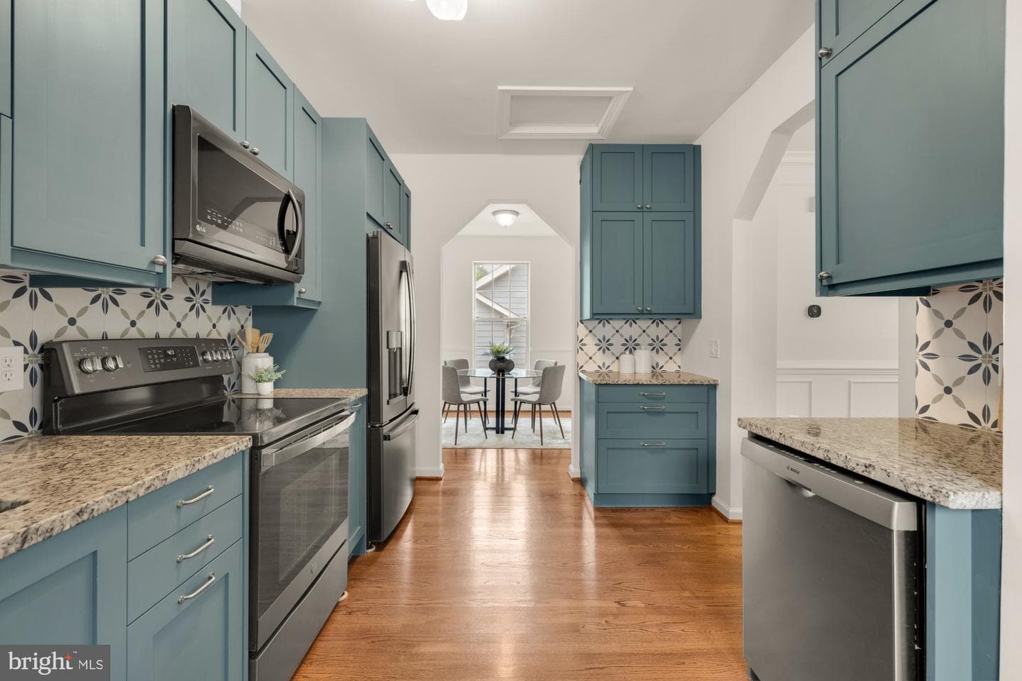 4406 38th Street photo 4