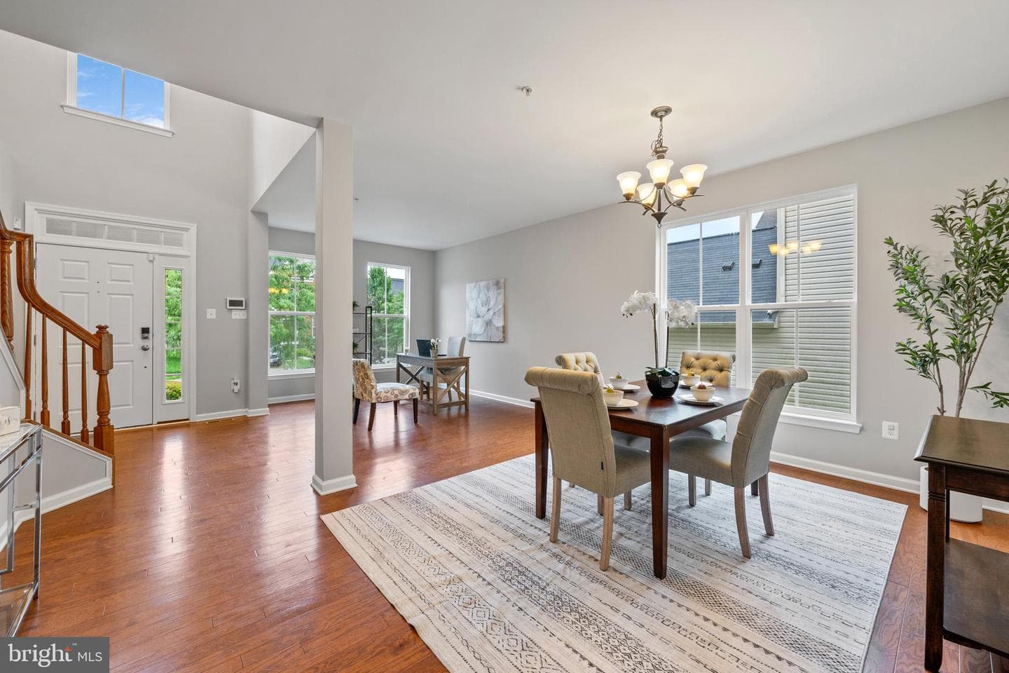 9504 Copper Creek Court photo 4