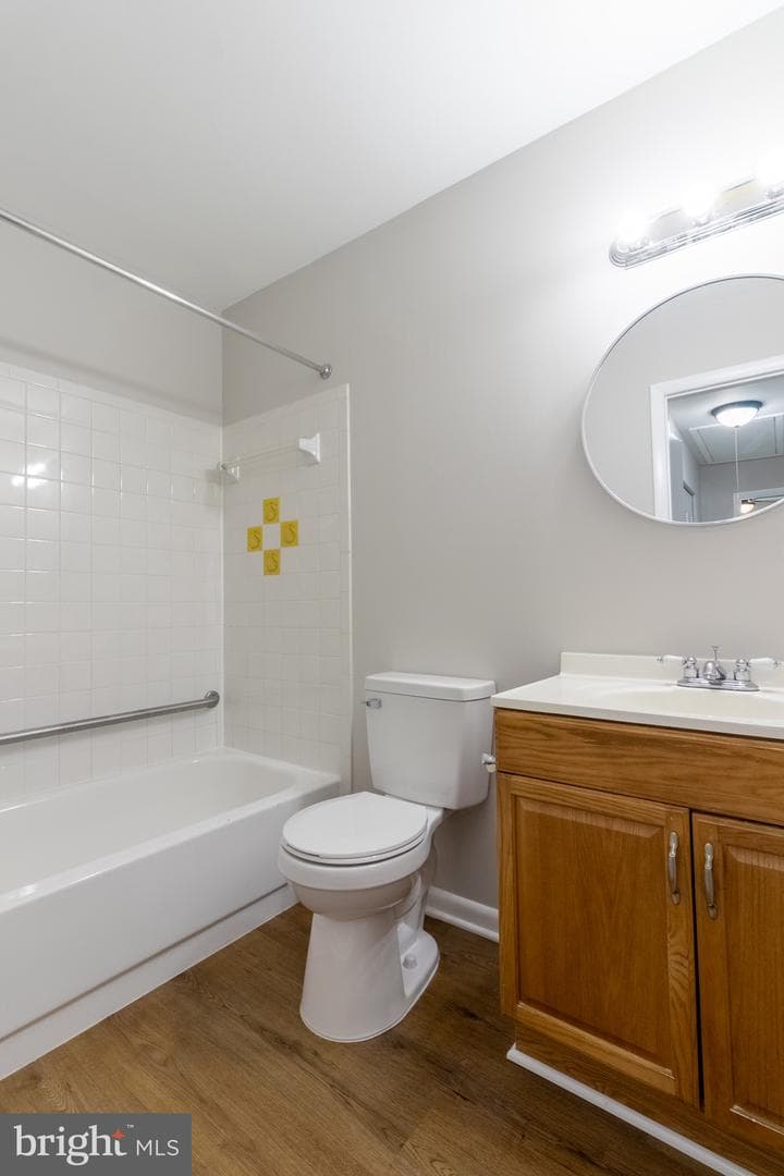 7104 Ora Glen Court photo 21