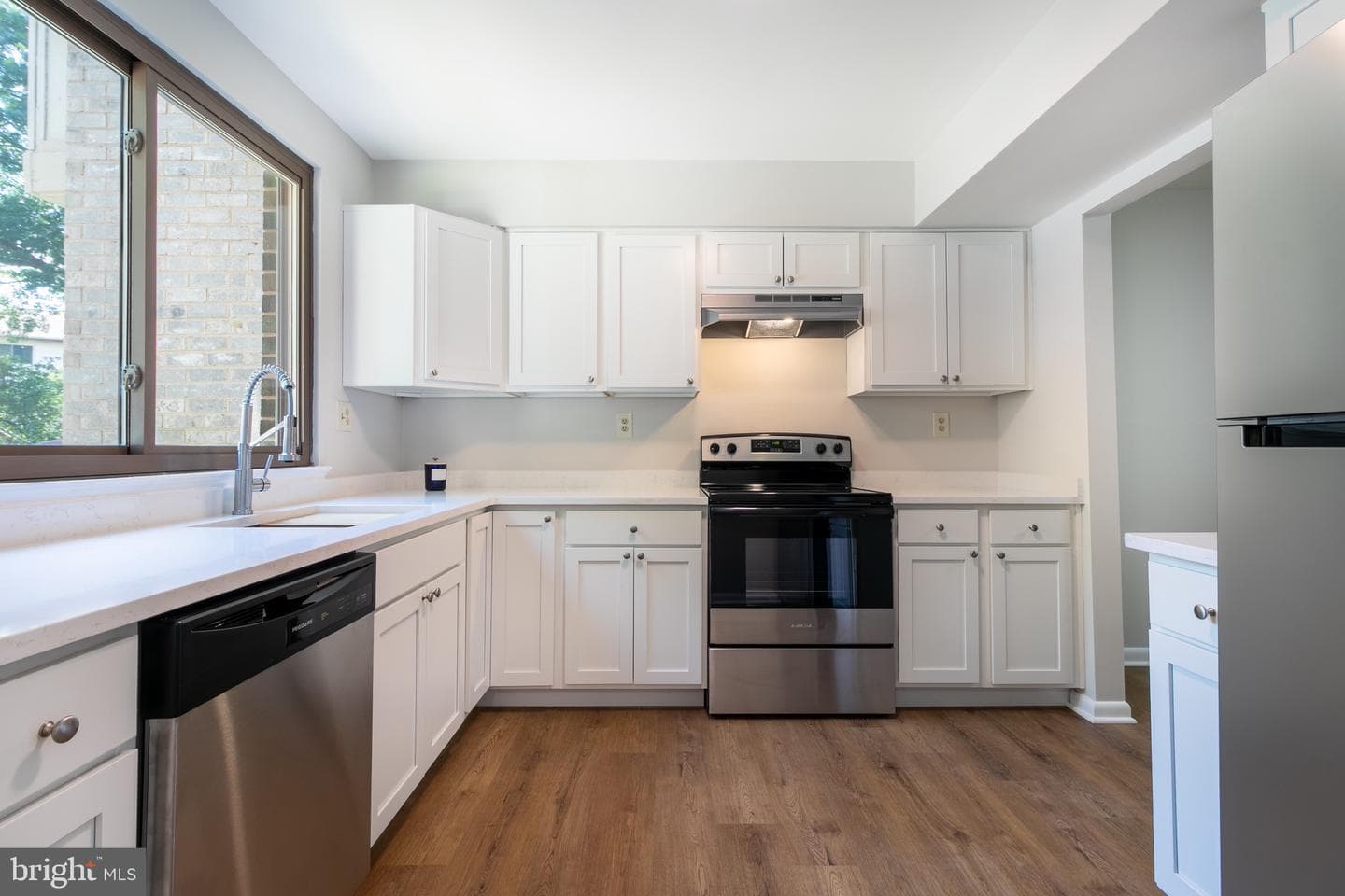 7104 Ora Glen Court photo 4