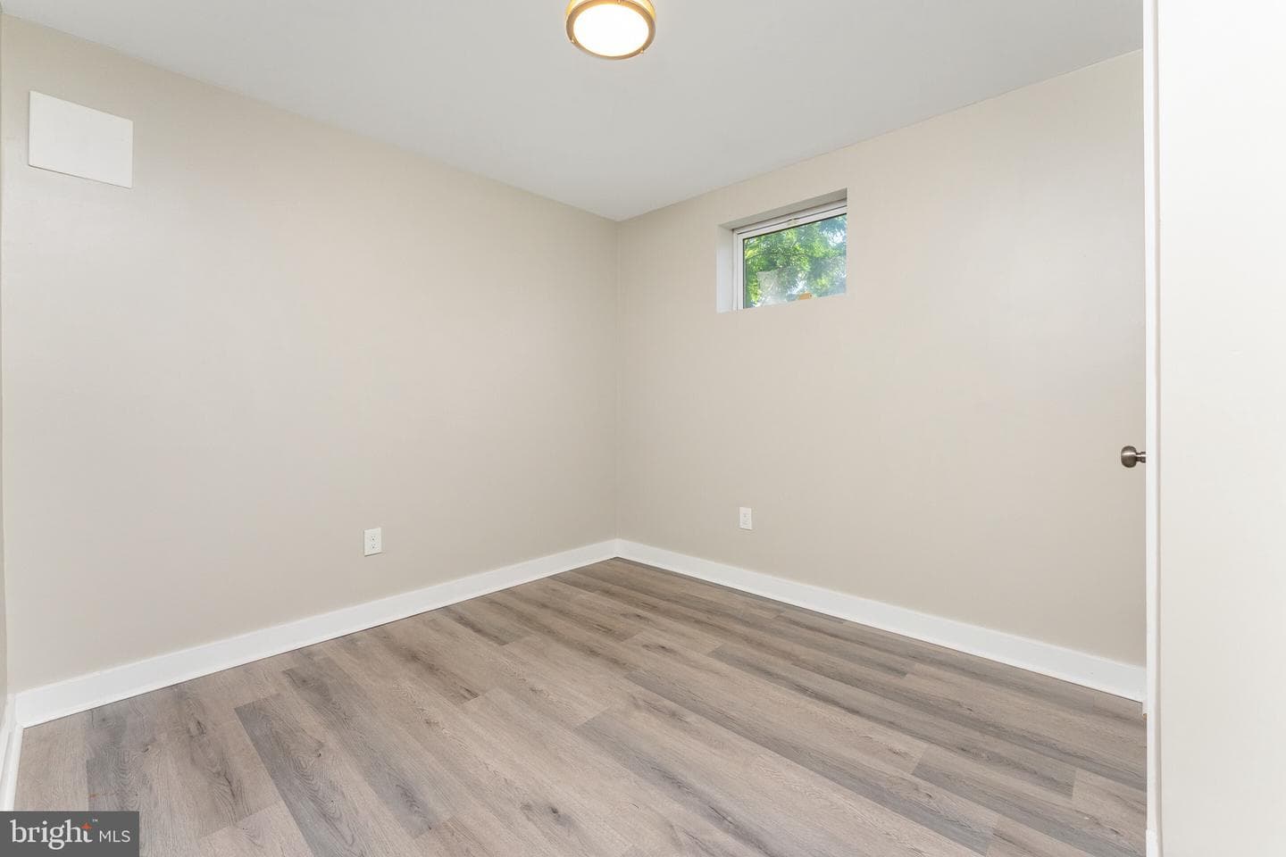 4112 Ellis Street photo 14