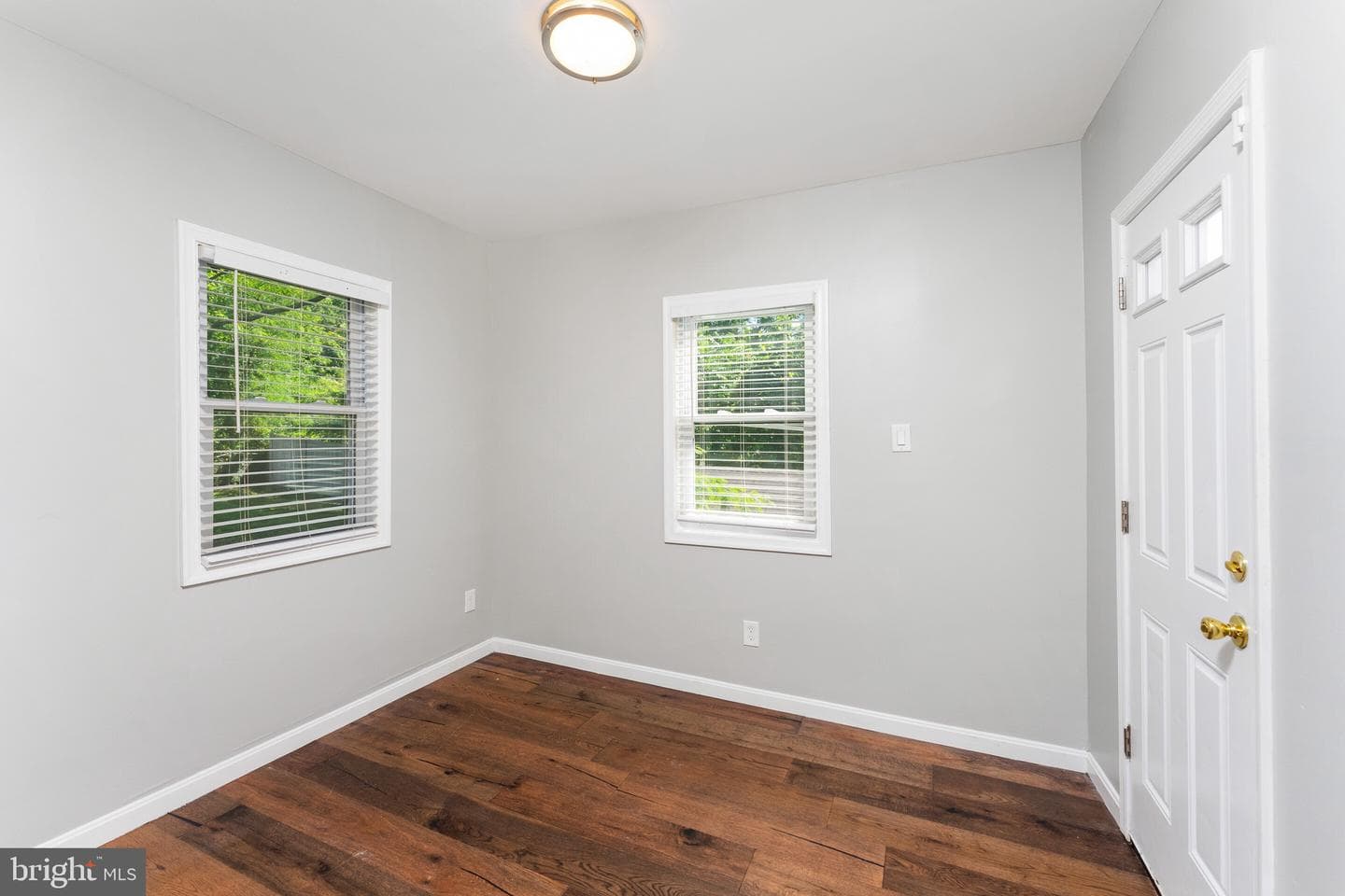 4112 Ellis Street photo 7