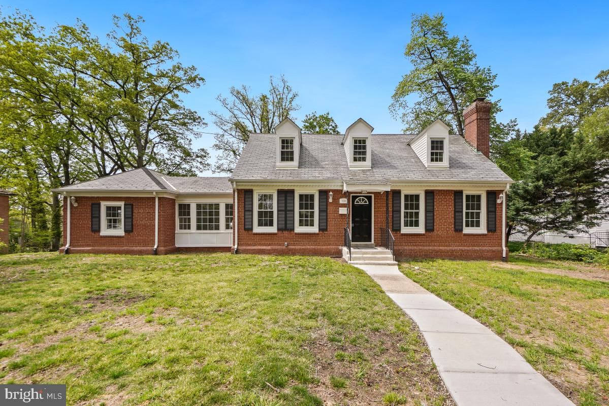 7004 40th Avenue, Hyattsville