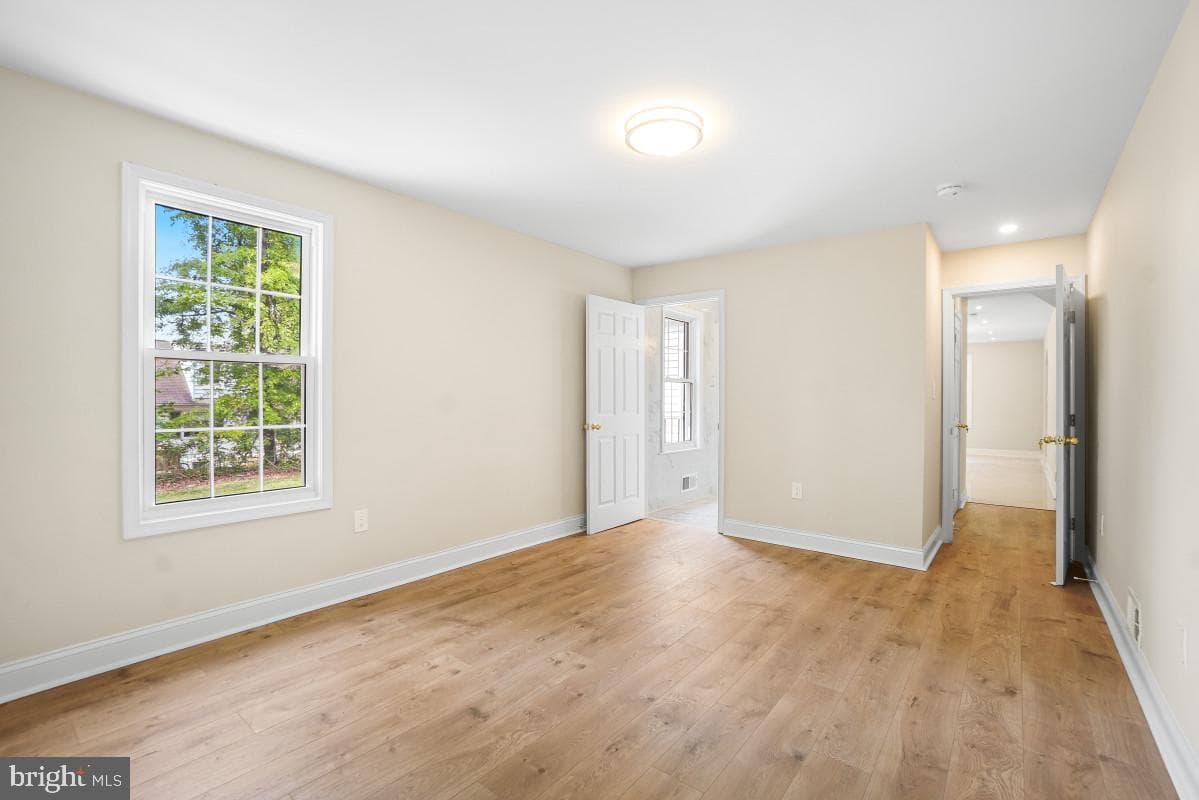 7004 40th Avenue photo 27