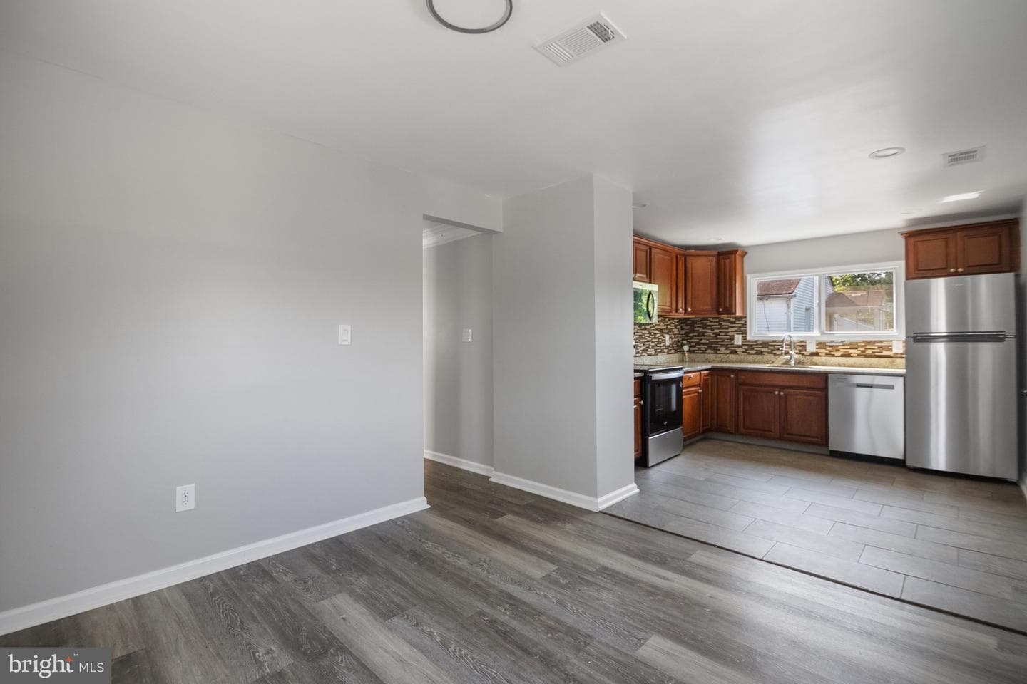 402 Dateleaf Avenue photo 10