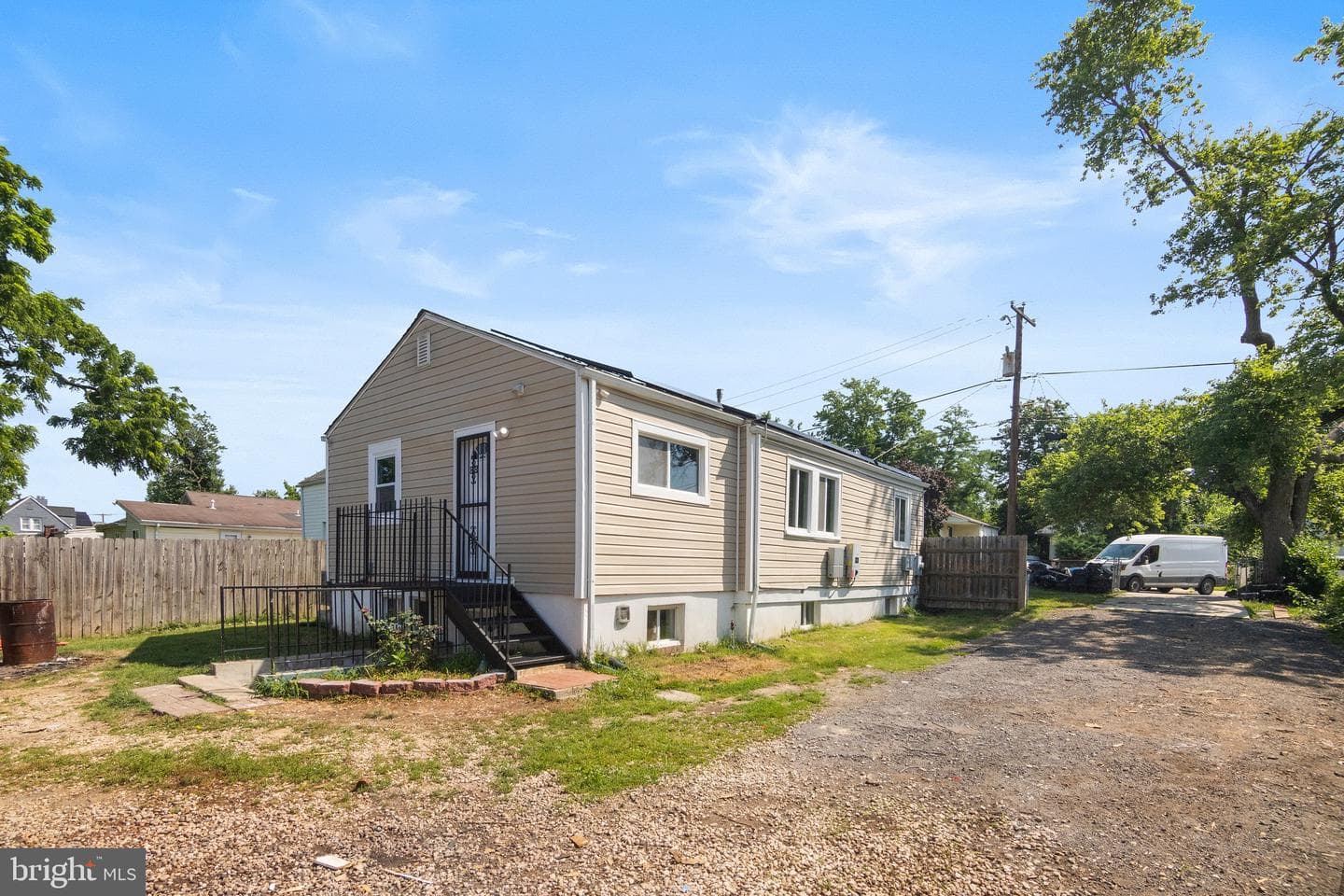 402 Dateleaf Avenue photo 21